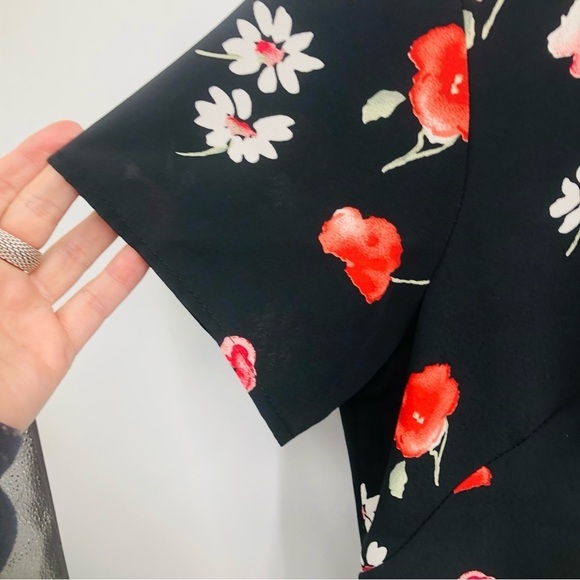 Metropolitan. New‎ York, women’s black floral mini. Dress size 10 - Picture 3 of 11